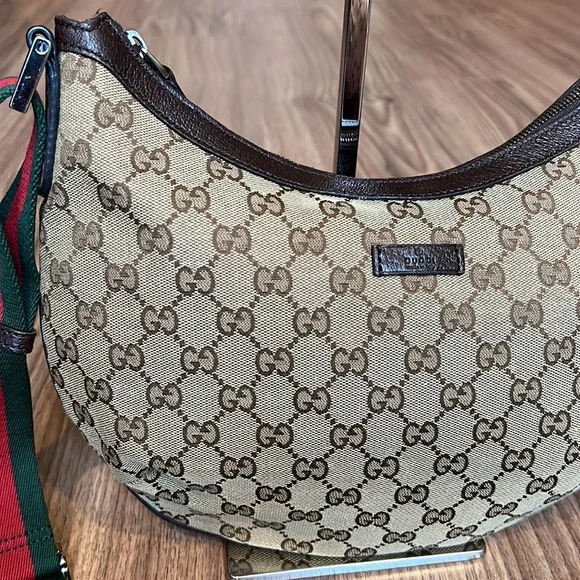 Gucci Beige and Brown Crossbody Bag with Red and Green Strap - Picture 6 of 16